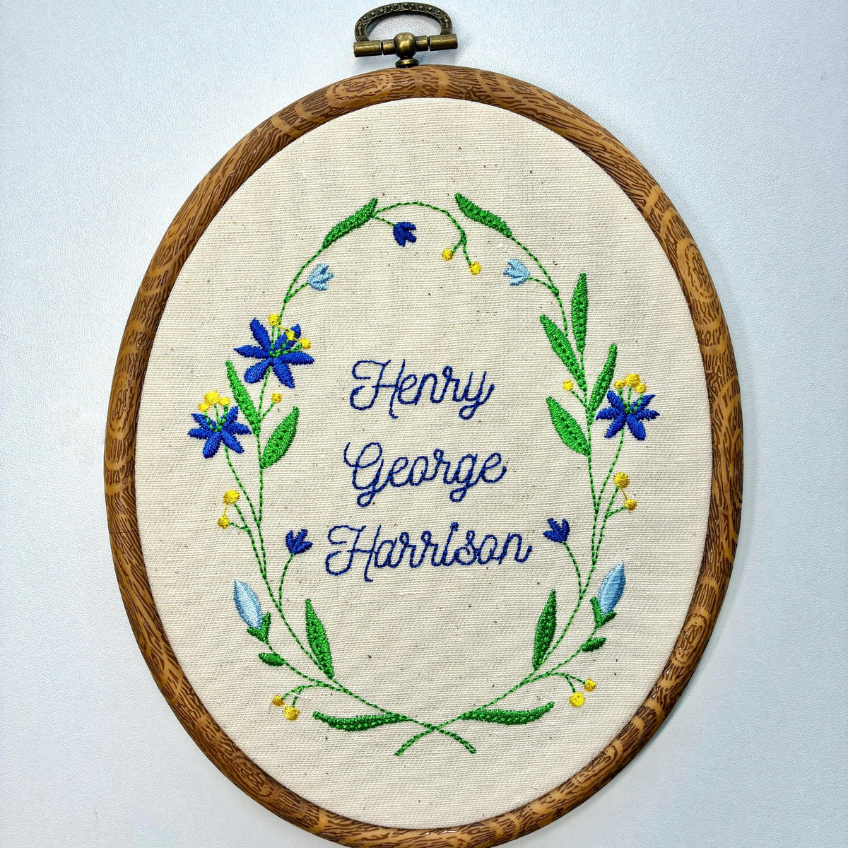 Personalised Floral Embroidery Hoop – Custom Name Embroidered Vintage Art Nursery Decor Baby Shower Birth Announcement Gift