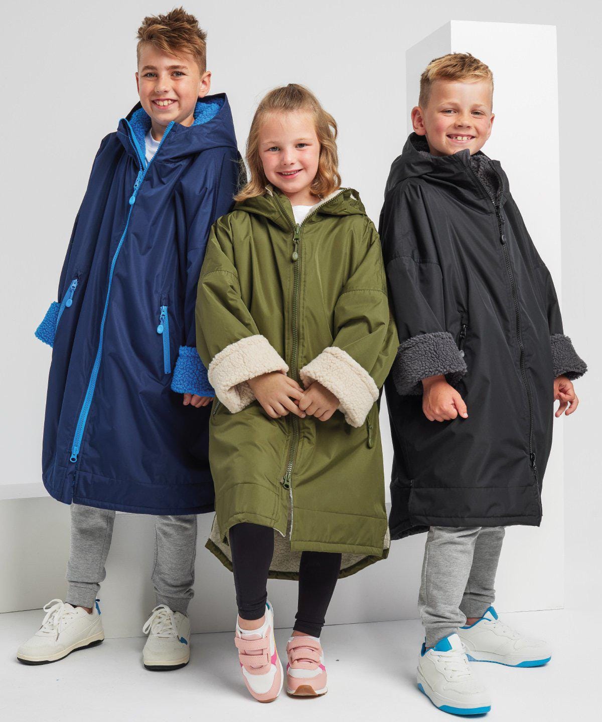 Personalised Sherpa Fleece Waterproof Dry Changing Robe (Kids & Adults Sizes) Custom Football Club Team Initials
