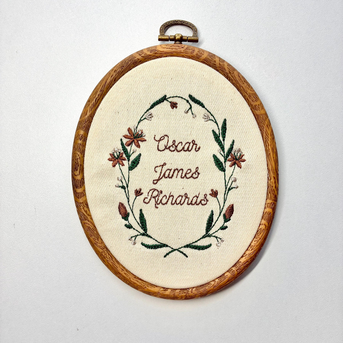 Personalised Floral Embroidery Hoop – Custom Name Embroidered Vintage Art Nursery Decor Baby Shower Birth Announcement Gift