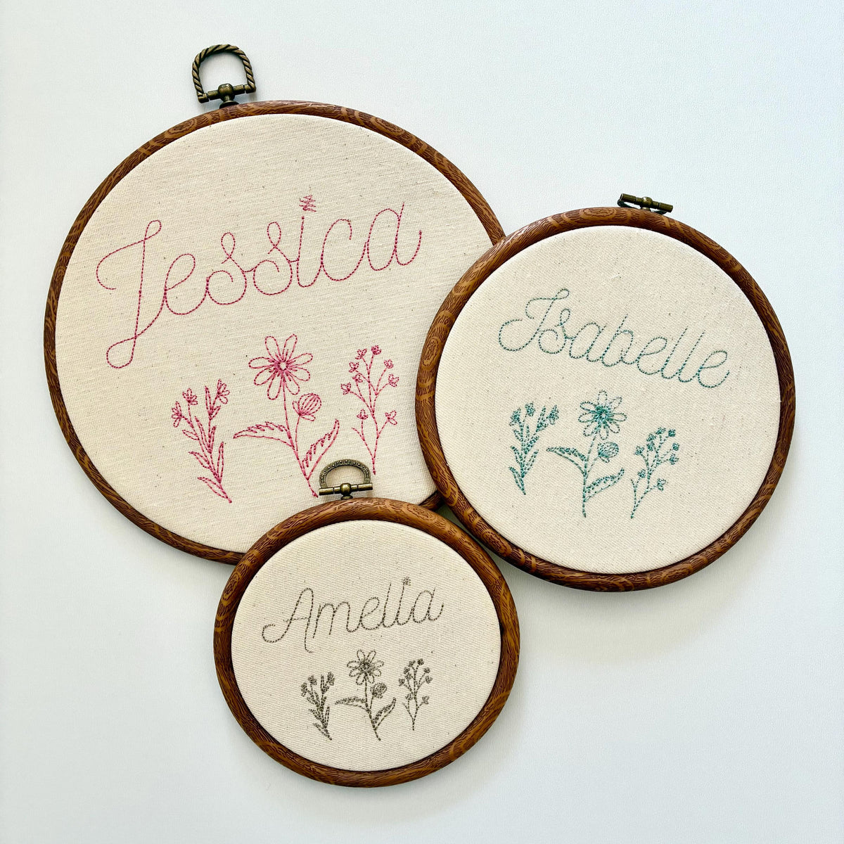 Personalised Floral Embroidery Hoop – Custom Name Embroidered Vintage Art Nursery Decor Baby Shower Birth Announcement Gift
