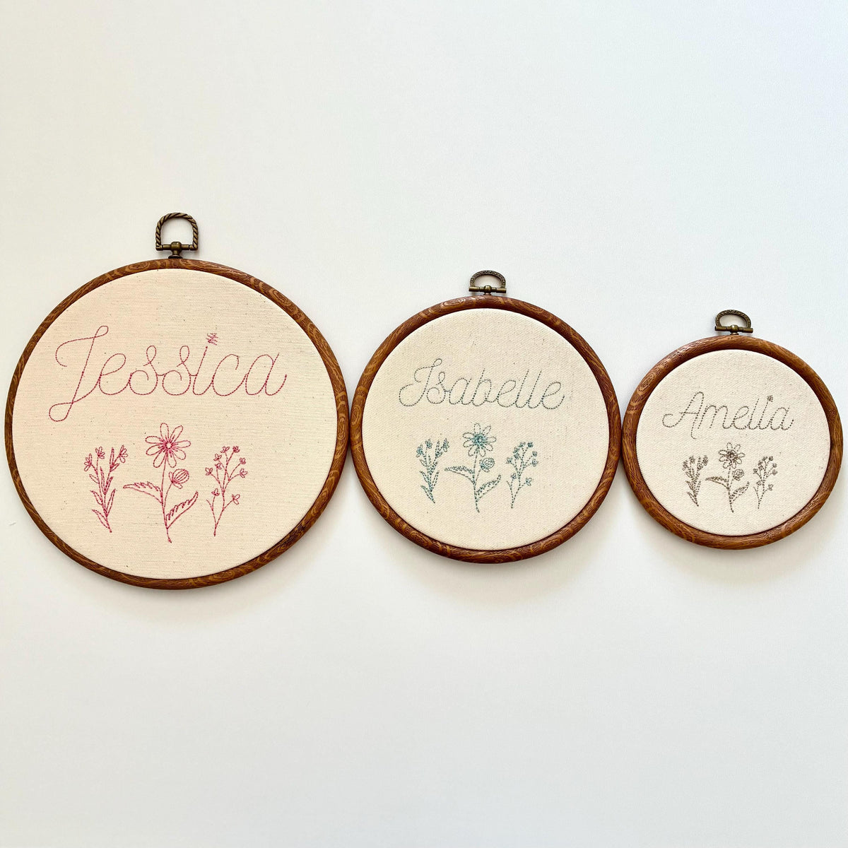 Personalised Floral Embroidery Hoop – Custom Name Embroidered Vintage Art Nursery Decor Baby Shower Birth Announcement Gift