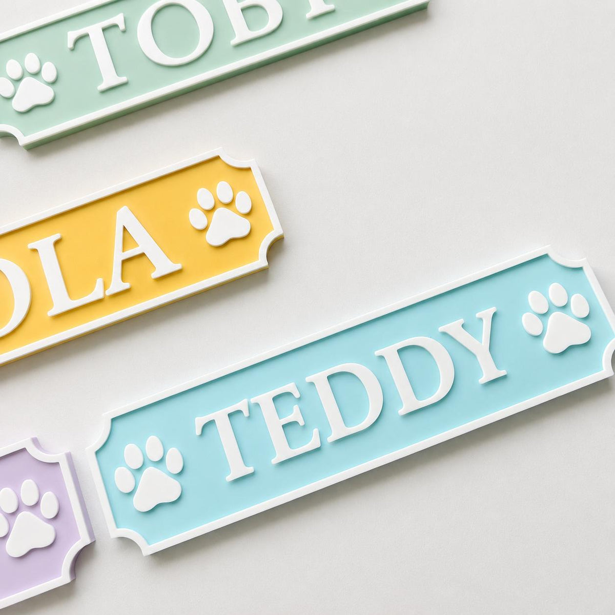 Personalised Dog Name Paw Sign – Custom Pet Crate Cage House Decoration Plate