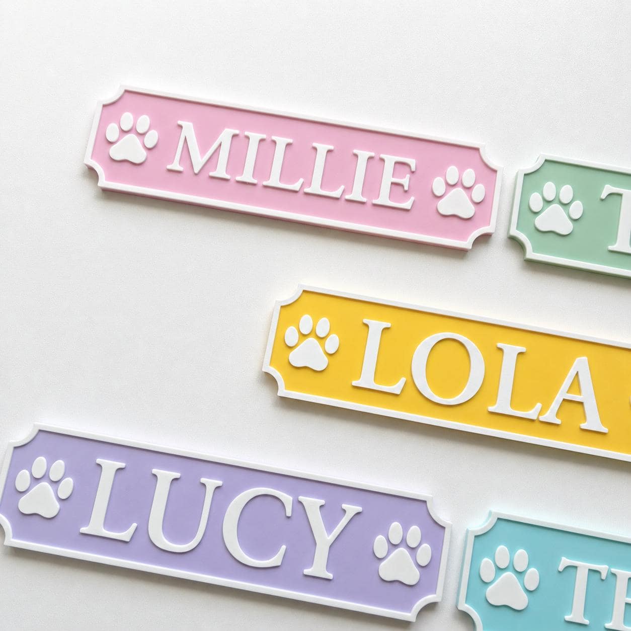 Personalised Dog Name Paw Sign – Custom Pet Crate Cage House Decoration Plate