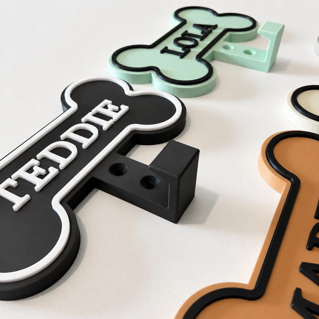 Personalised Dog Name Bone Sign Wall Hook – Custom Pet Harness Lead Hanger