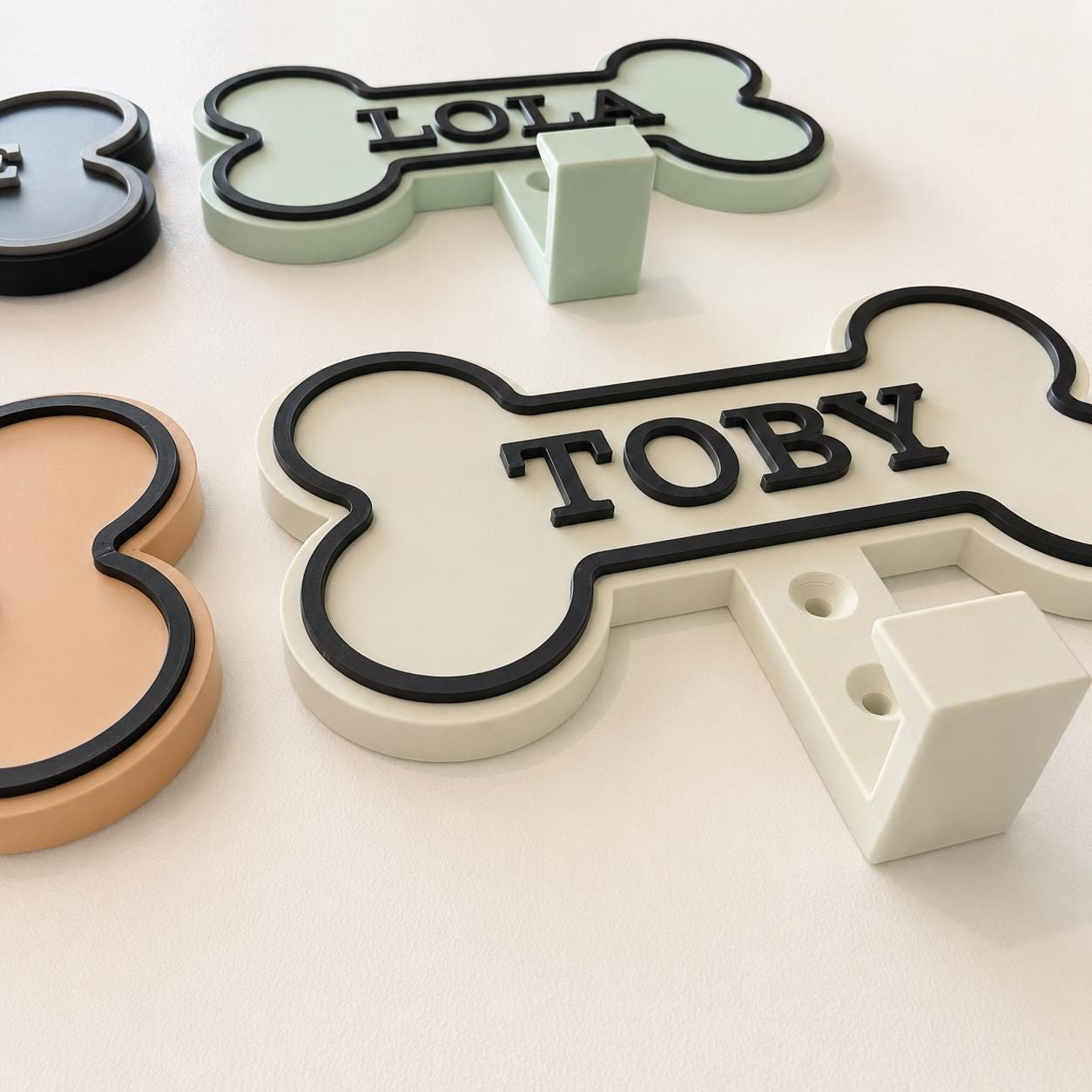 Personalised Dog Name Bone Sign Wall Hook – Custom Pet Harness Lead Hanger