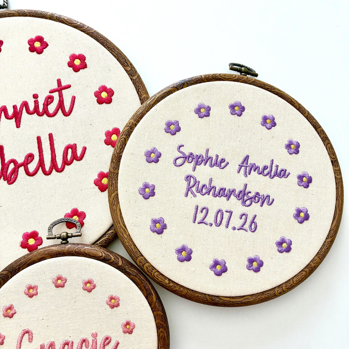 Personalised Floral Embroidery Hoop – Custom Name Embroidered Vintage Art Nursery Decor Baby Shower Birth Announcement Gift