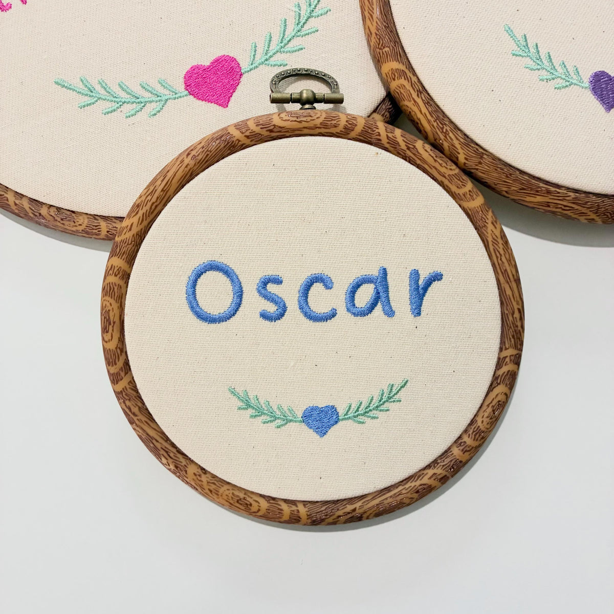 Personalised Name Embroidery Hoop – Custom Name Embroidered Vintage Art Nursery Decor Baby Shower Birth Announcement Gift